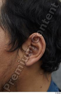 C0011 Man ear reference 0001